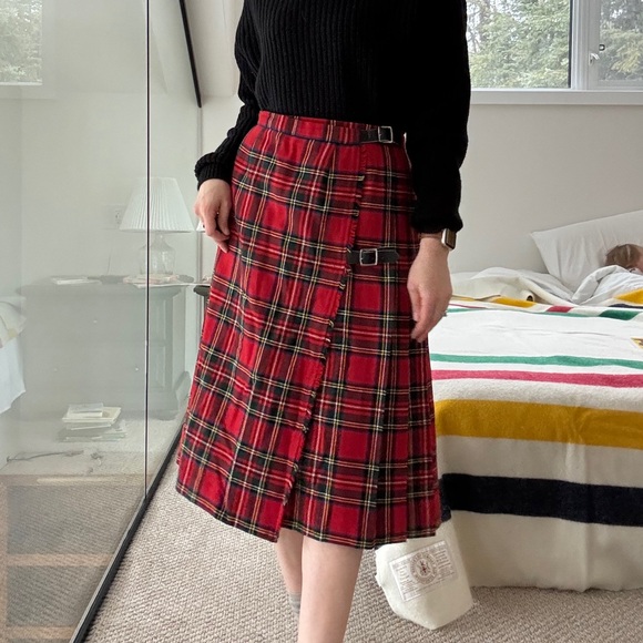 Vintage Dresses & Skirts - Vintage 100% wool tartan plaid pleated wrap Red Skirt small